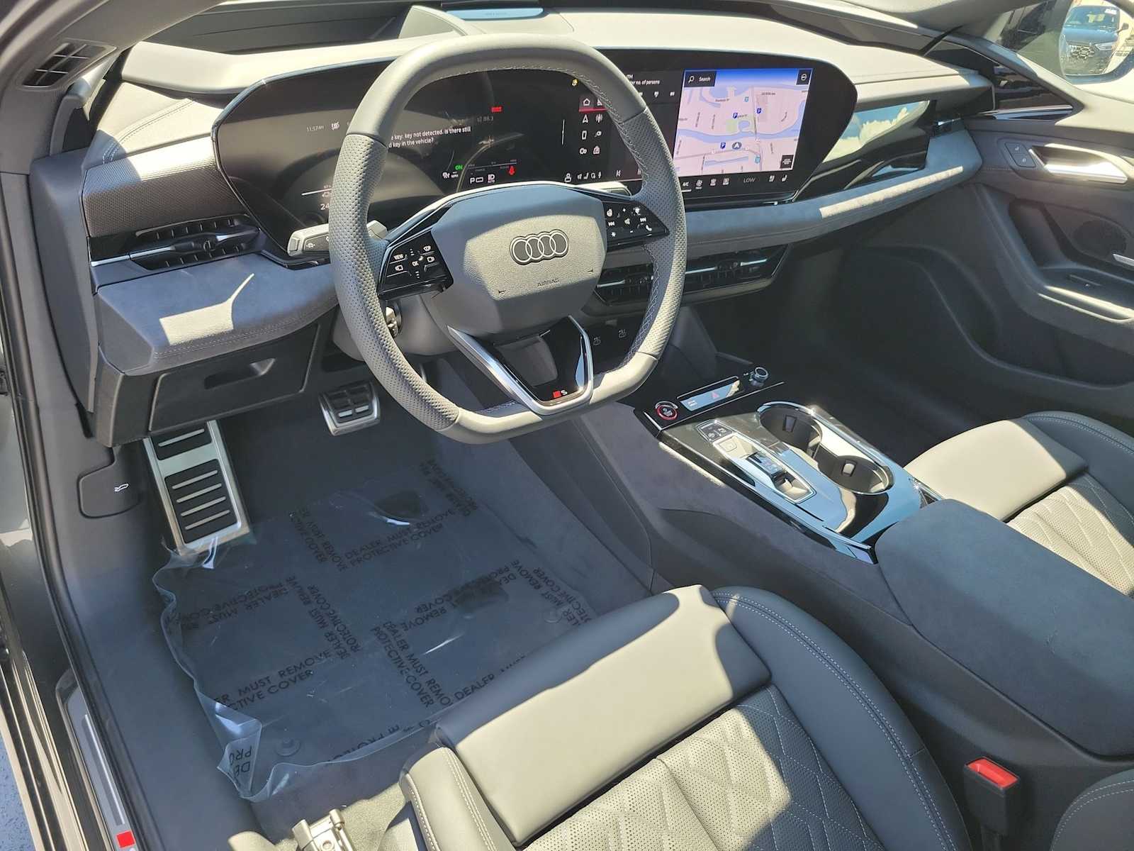 Thumbnail: 2025 Audi e-tron S - 2