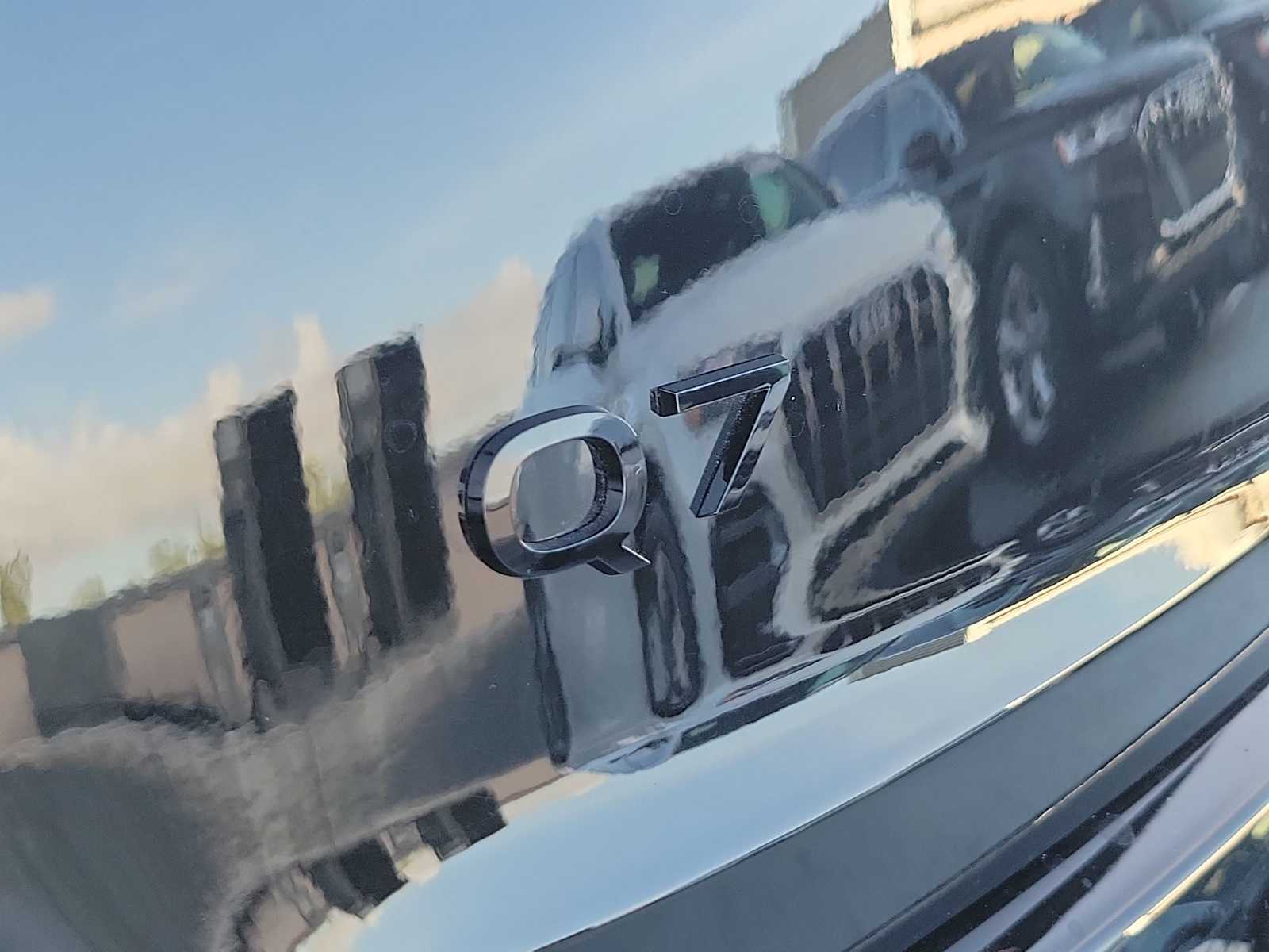 Thumbnail: 2026 Audi Q7 - 10