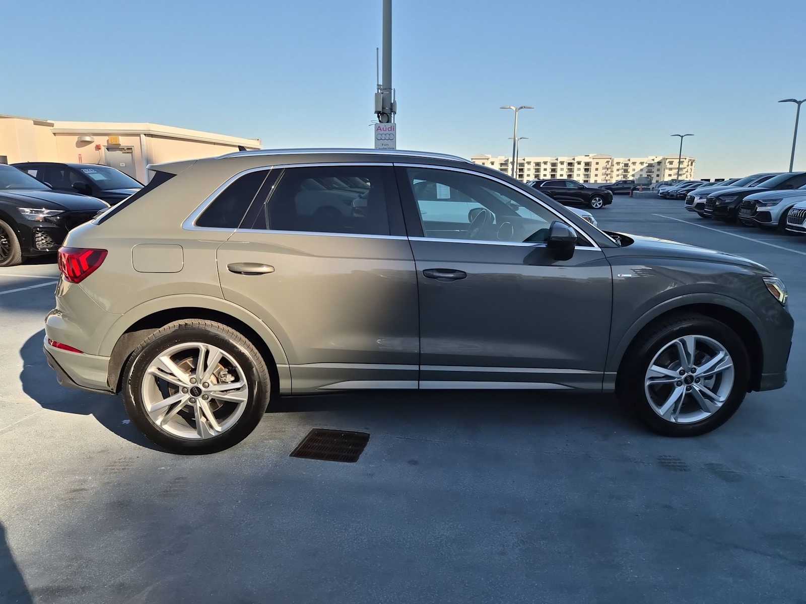 Thumbnail: 2023 Audi Q3 - 7