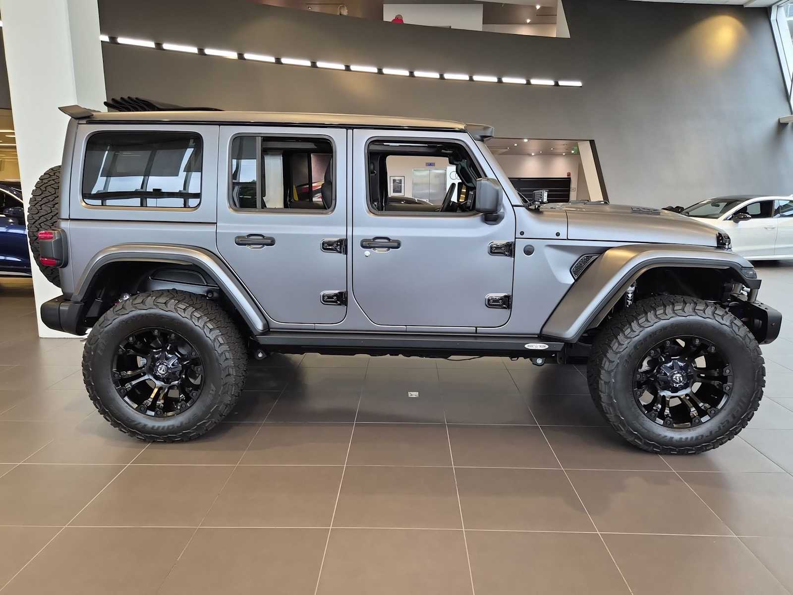 Thumbnail: 2025 Jeep Wrangler - 6