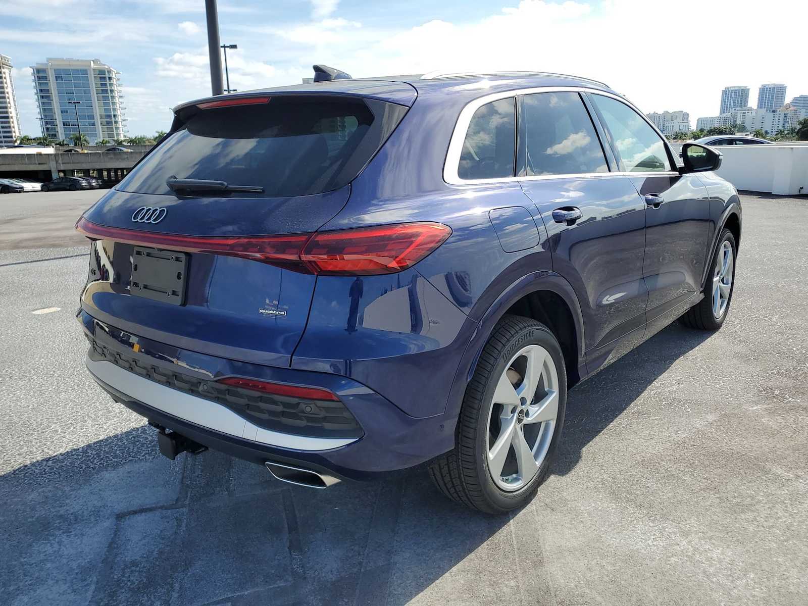 Thumbnail: 2025 Audi Q5 - 6