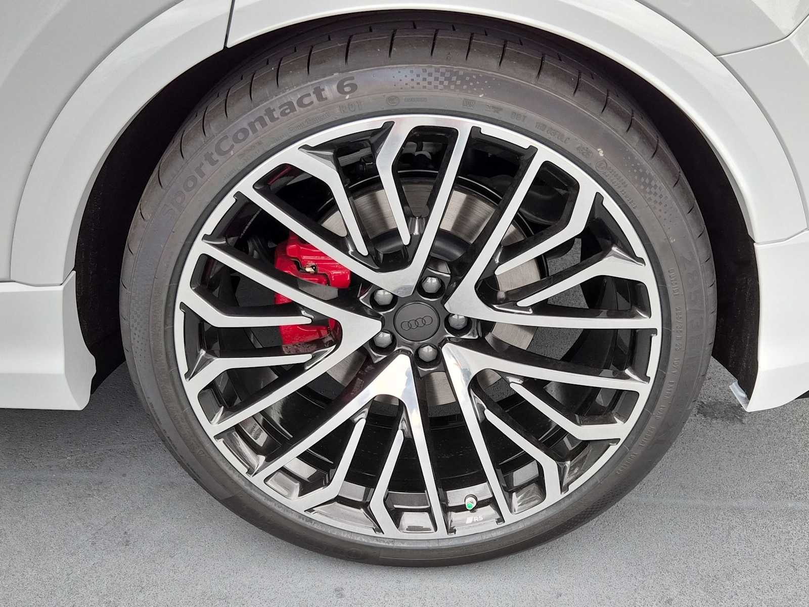 Thumbnail: 2026 Audi SQ8 - 12