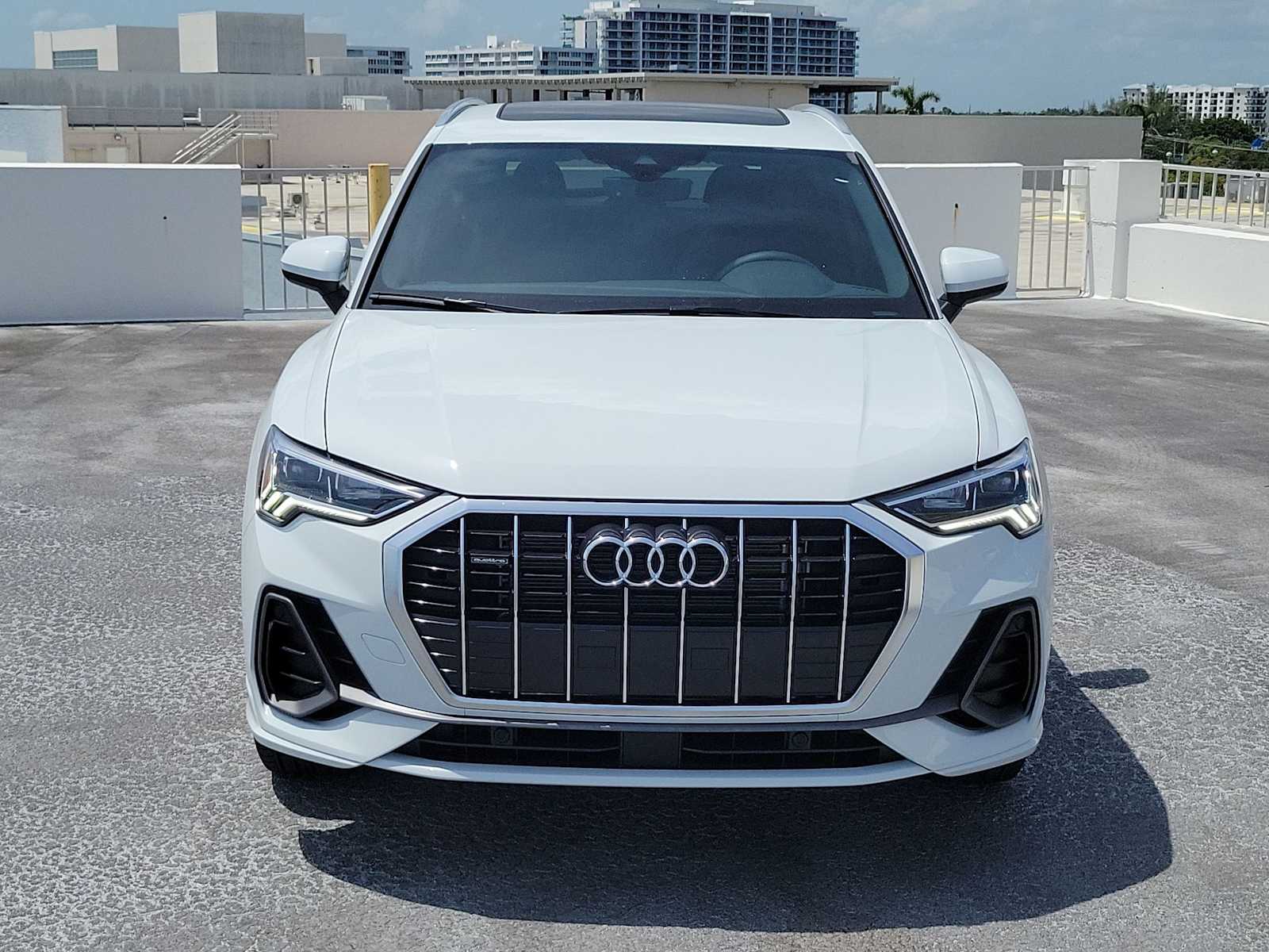 Thumbnail: 2025 Audi Q3 - 9