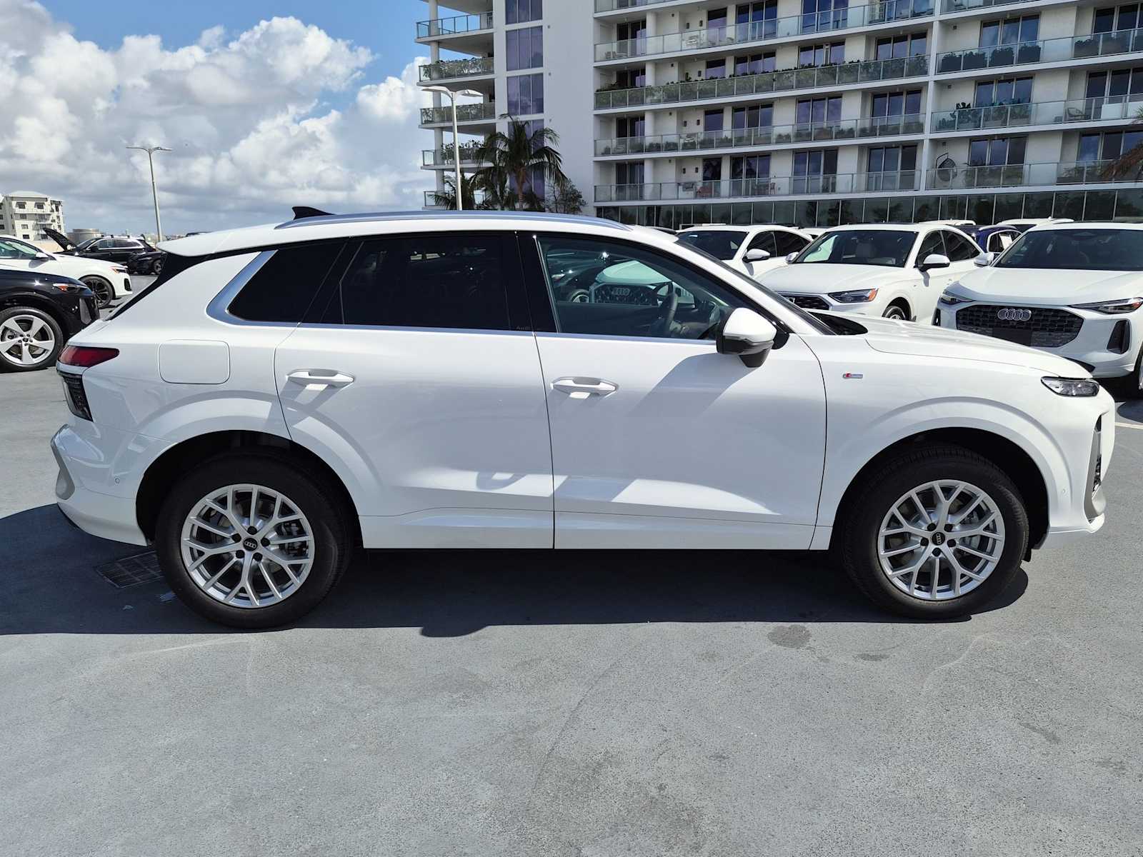 Thumbnail: 2026 Audi Q3 - 7