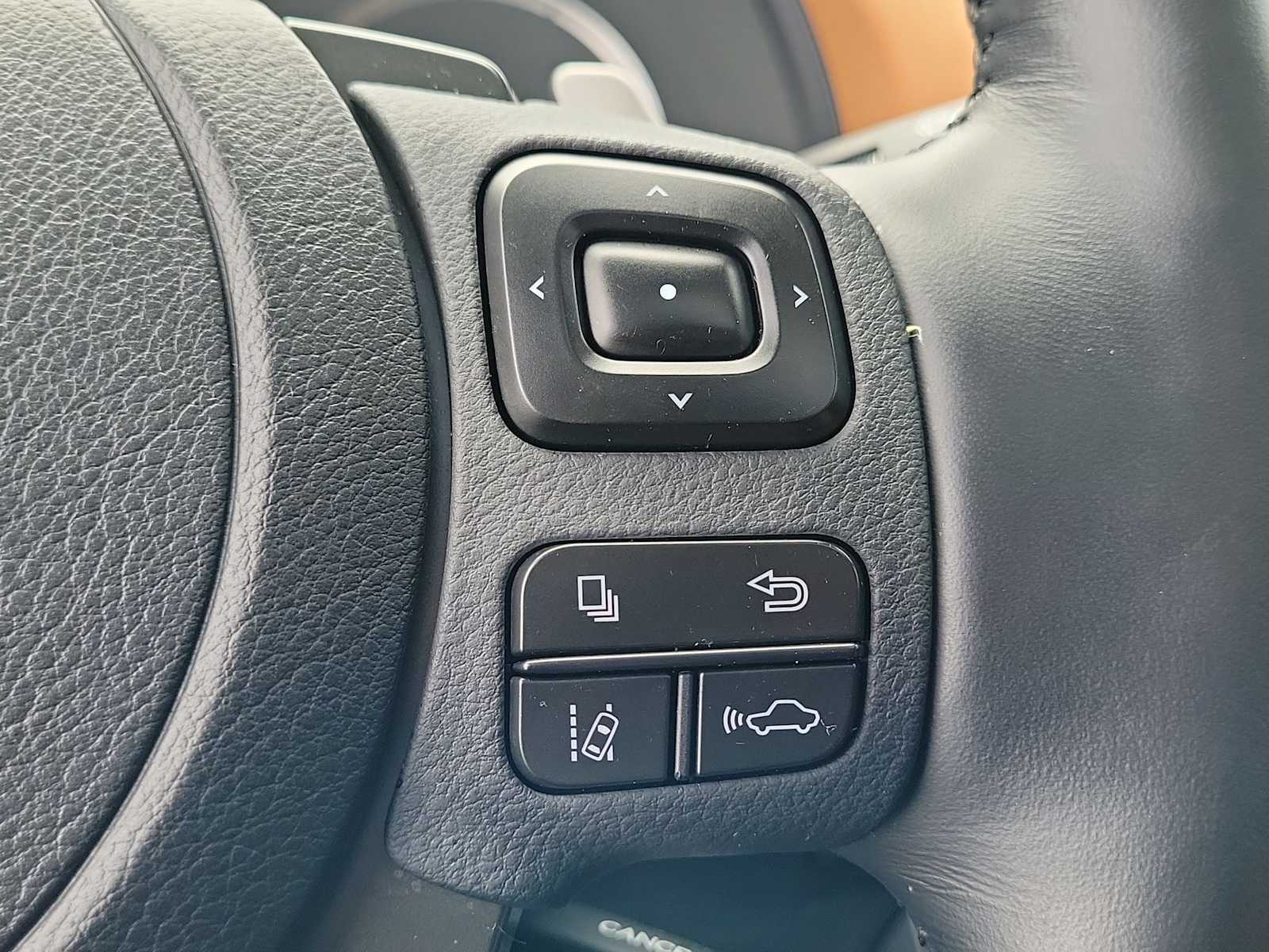 Thumbnail: 2024 Lexus IS - 22