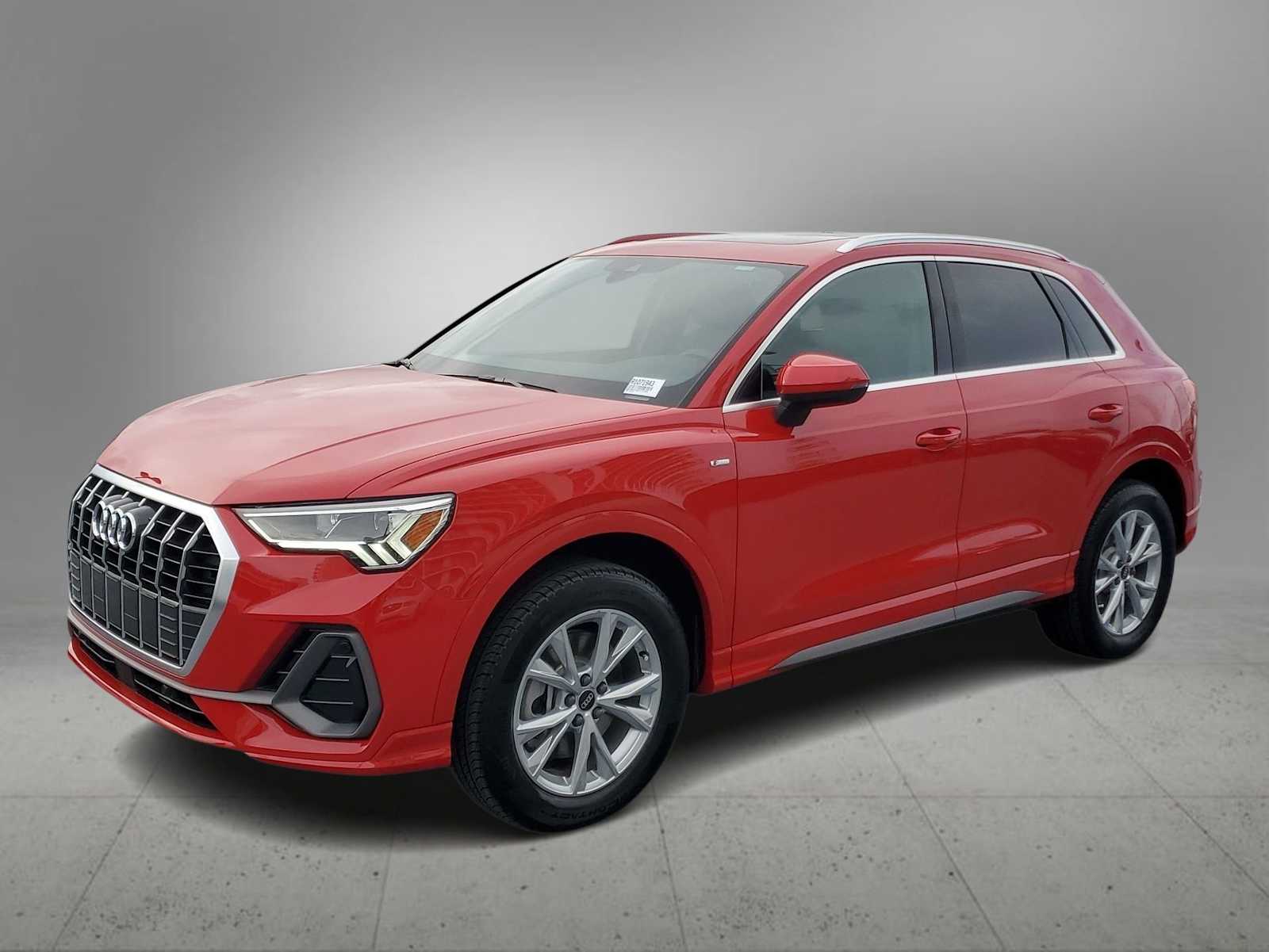 Thumbnail: 2024 Audi Q3 - 1