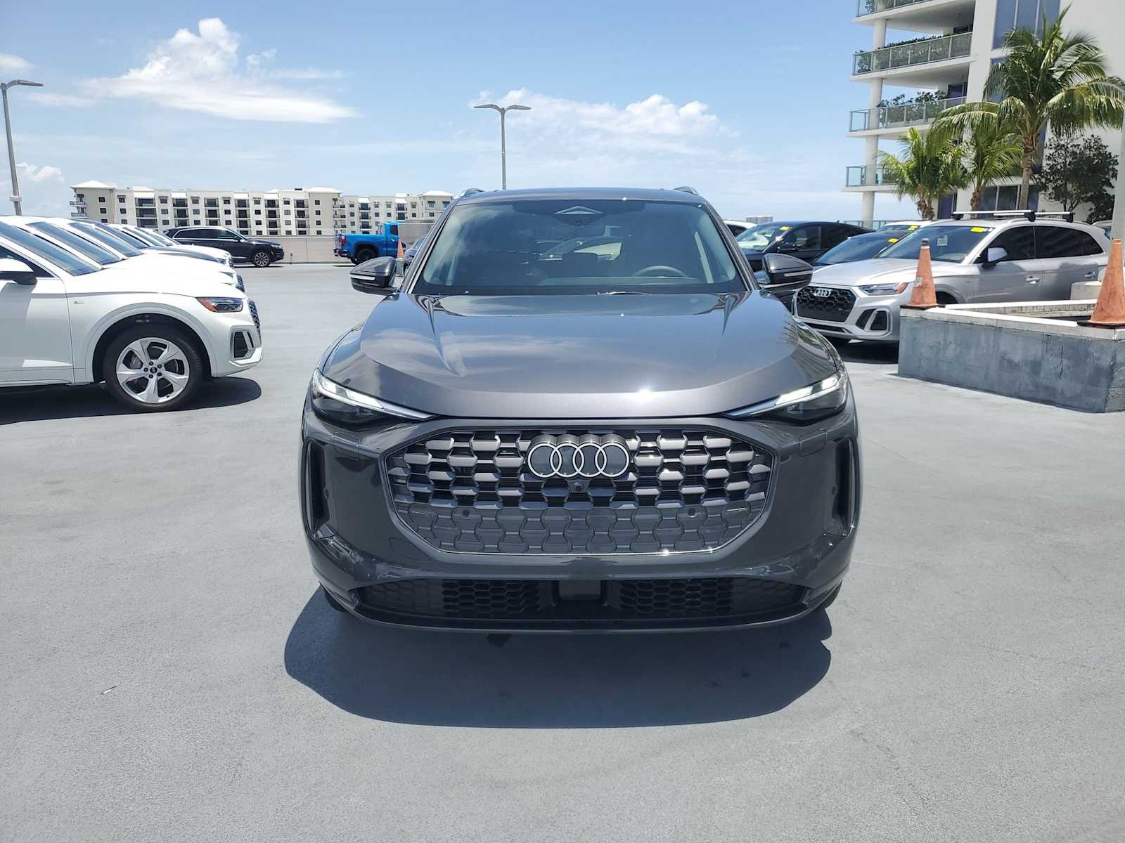 Thumbnail: 2025 Audi Q5 - 9