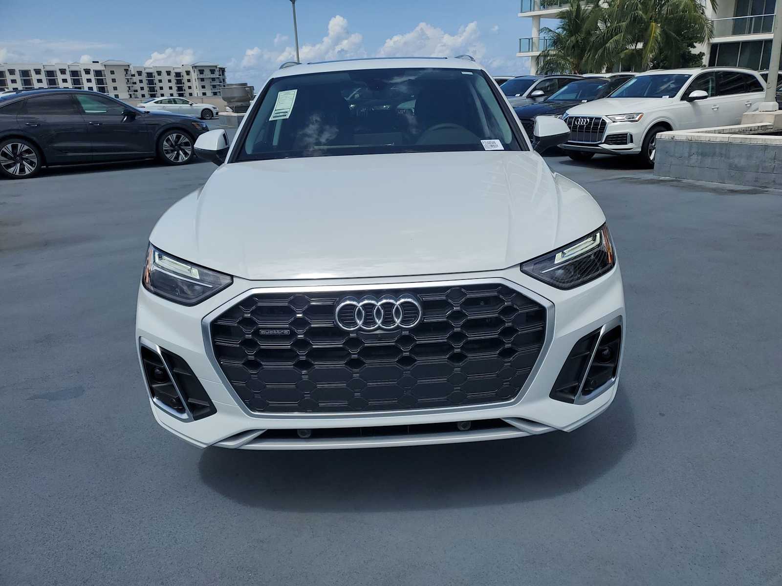 Thumbnail: 2023 Audi Q5 - 9