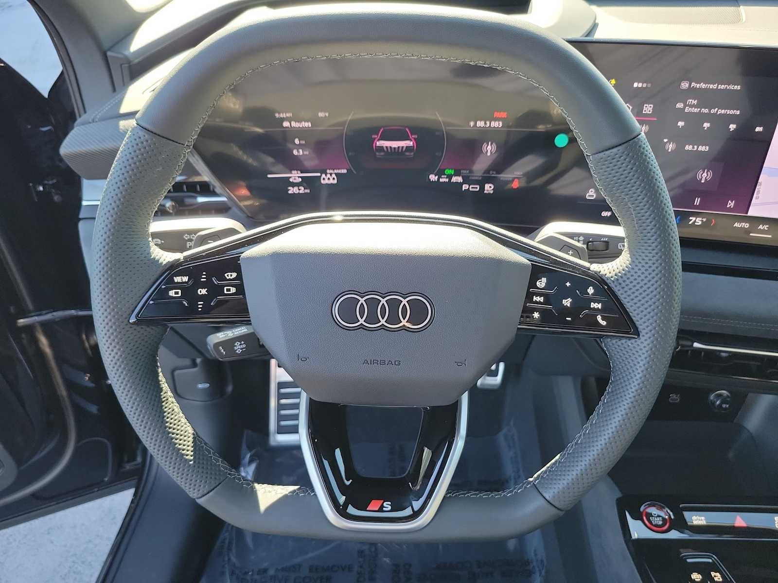 Thumbnail: 2025 Audi SQ6 e-tron - 20