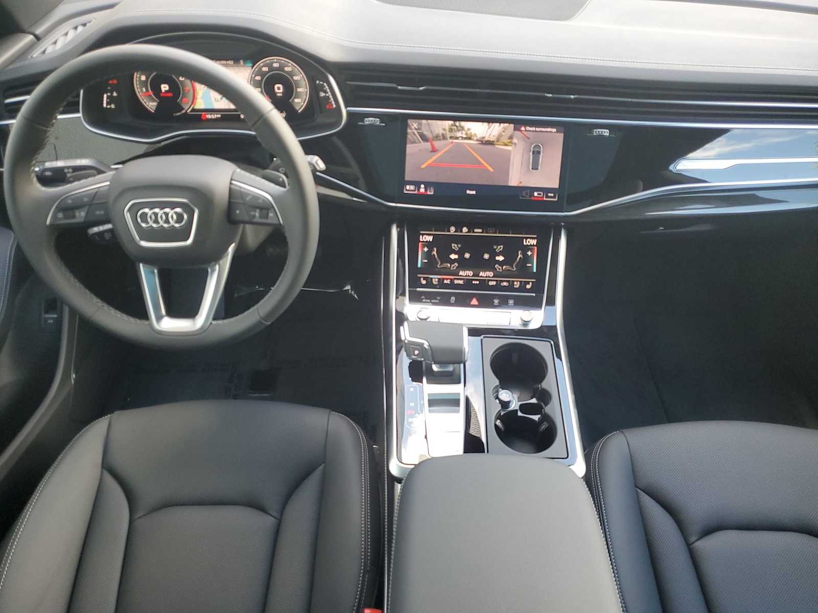 Thumbnail: 2025 Audi Q8 - 11