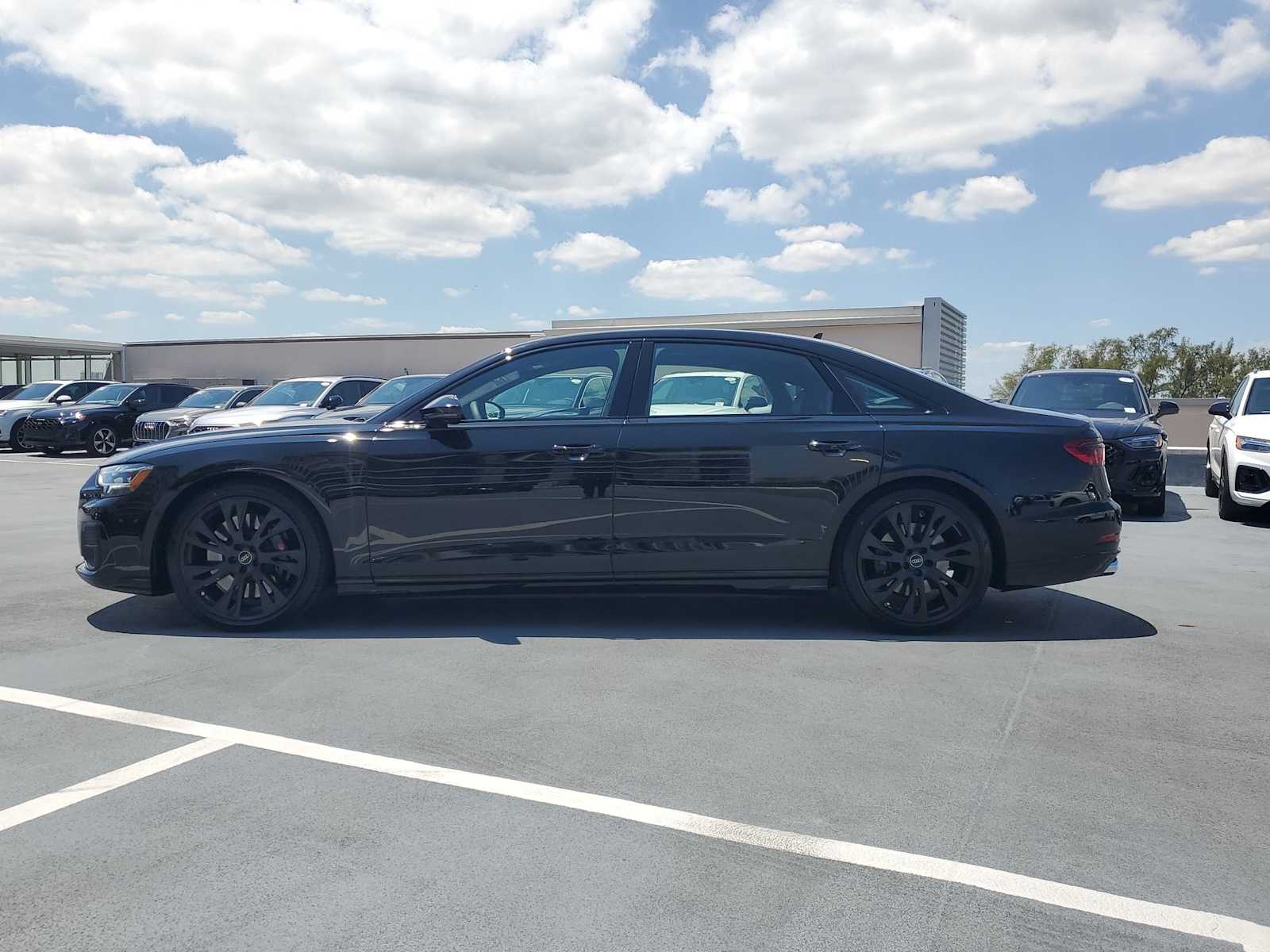 2025 Audi S8 4.0T photo 3
