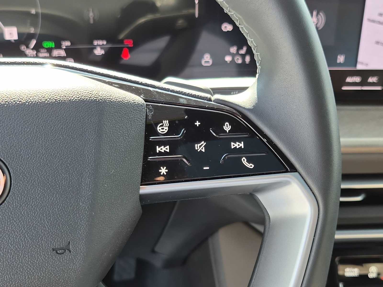 Thumbnail: 2025 Audi Q5 - 22