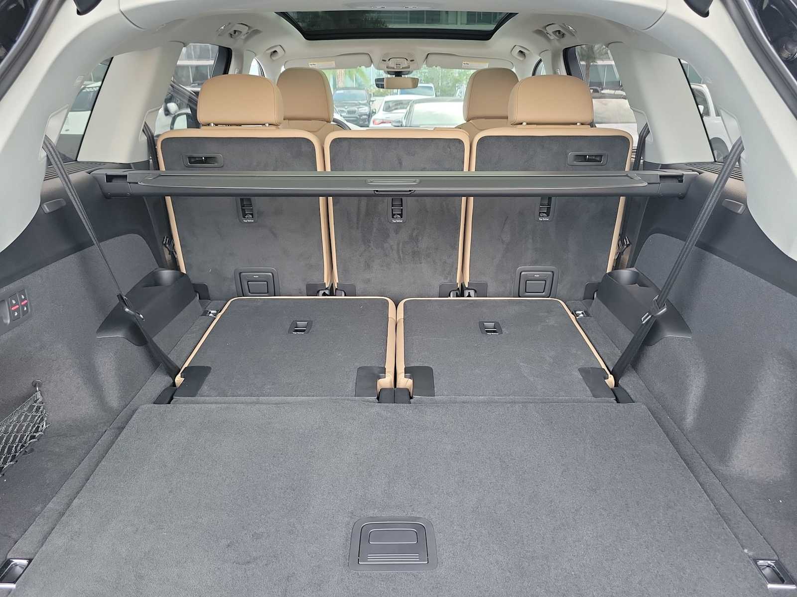 Thumbnail: 2025 Audi Q7 - 26