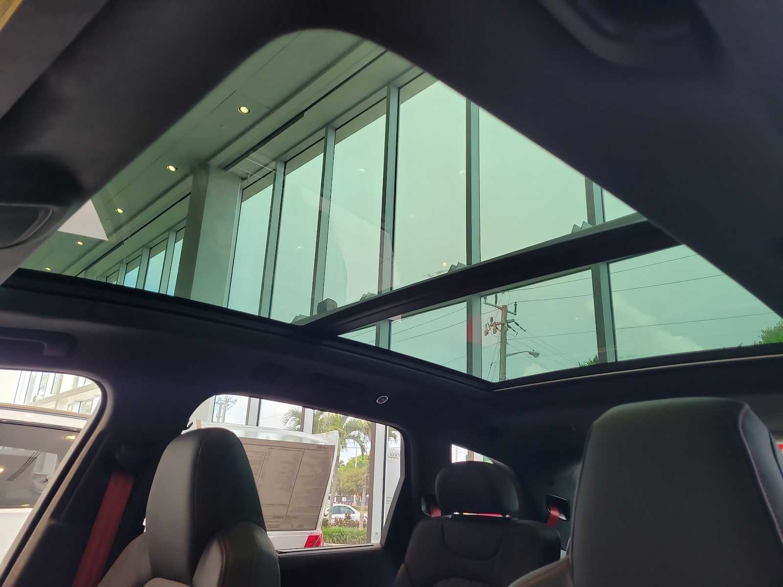 Thumbnail: 2026 Audi SQ7 - 14