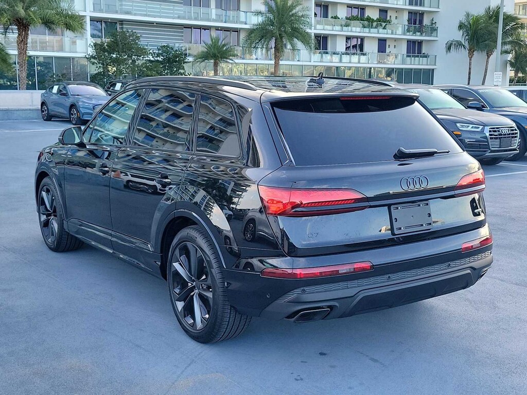 New 2026 Audi Q7 55 Premium SUV