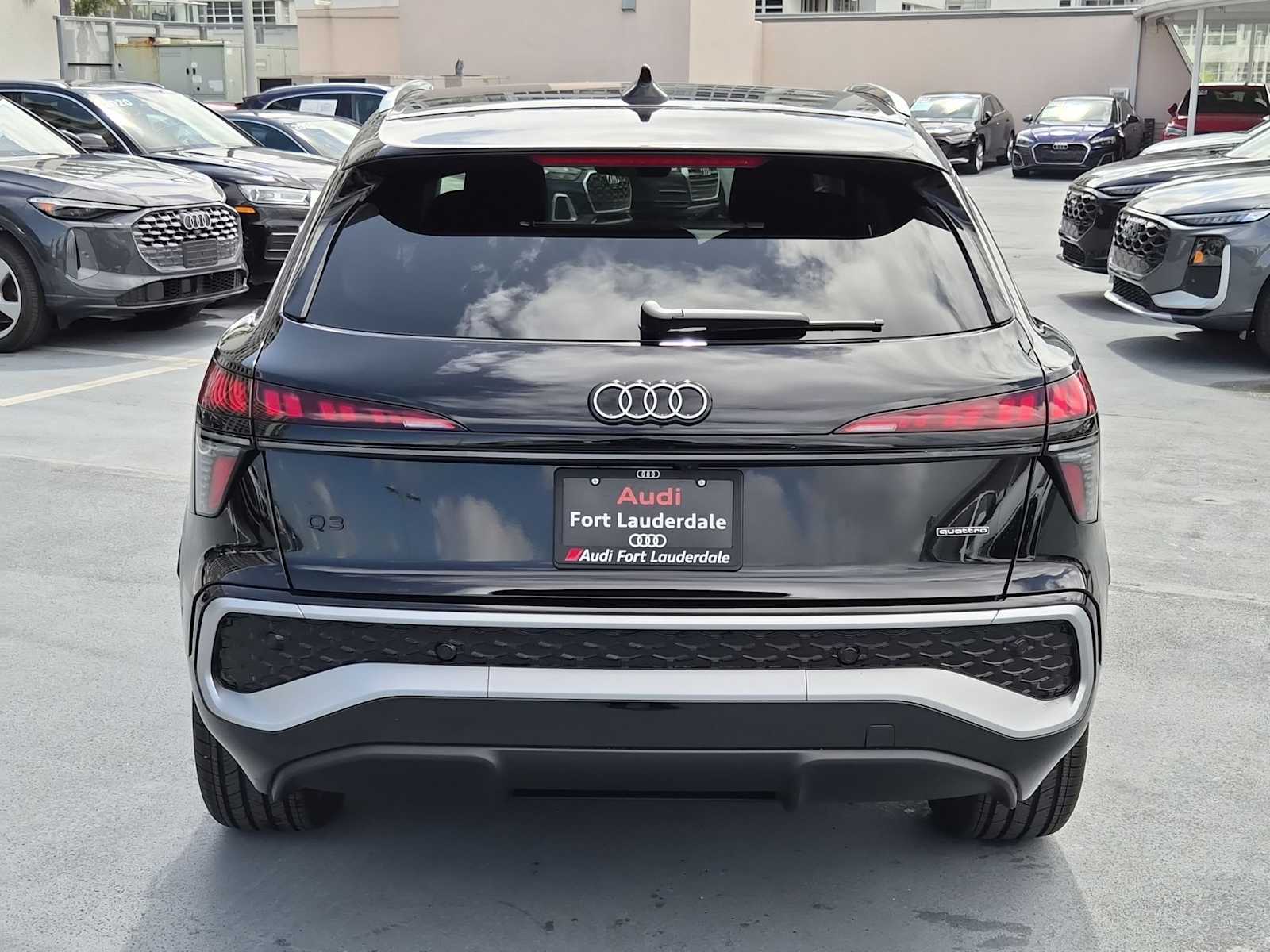 Thumbnail: 2026 Audi Q3 - 5