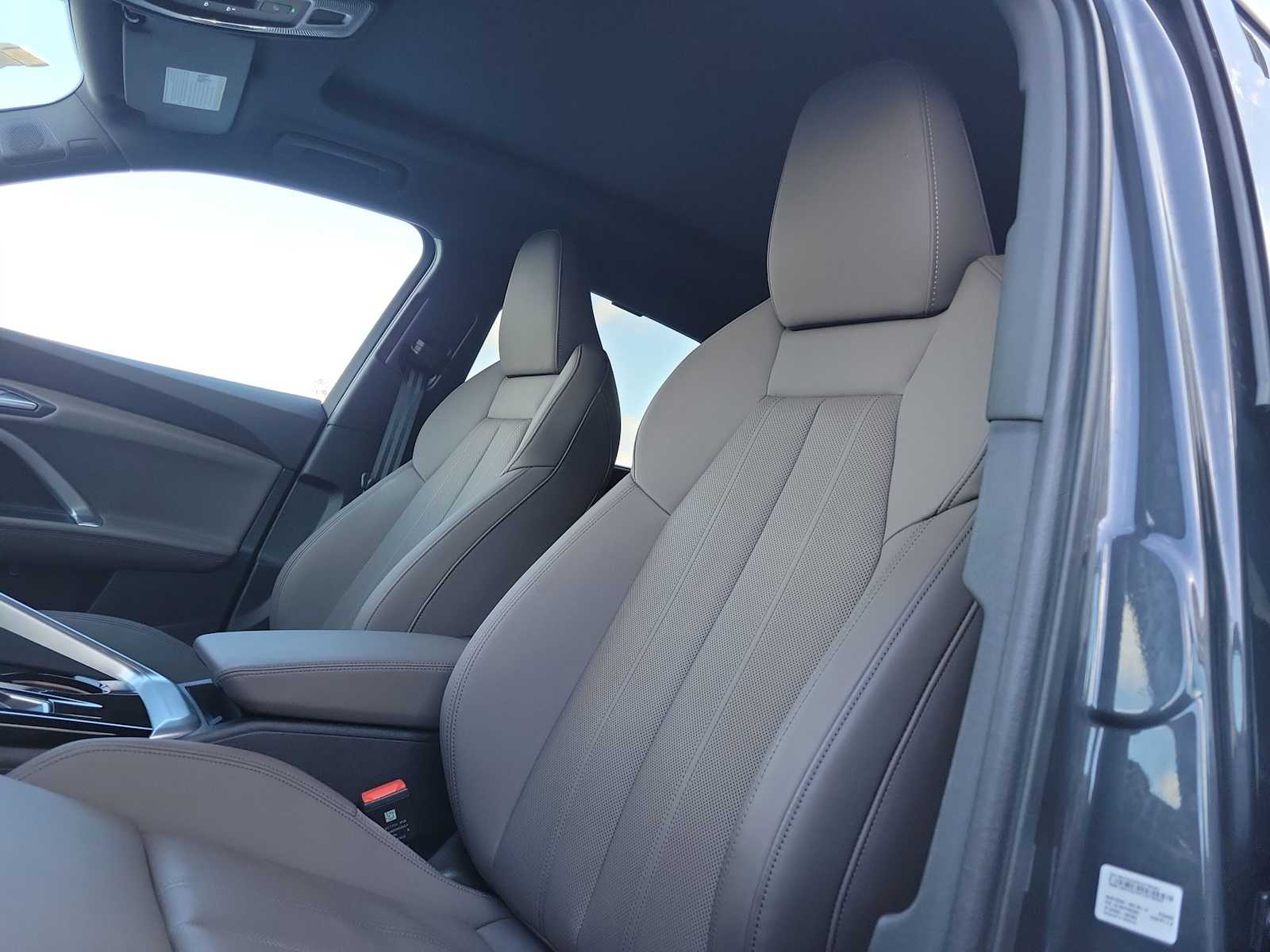 Thumbnail: 2025 Audi Q5 - 16