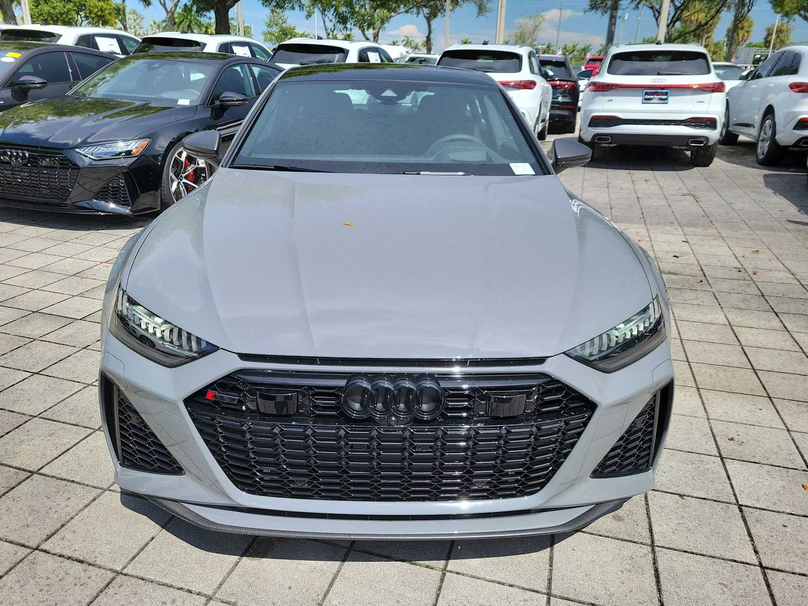 Thumbnail: 2026 Audi RS 7 - 6