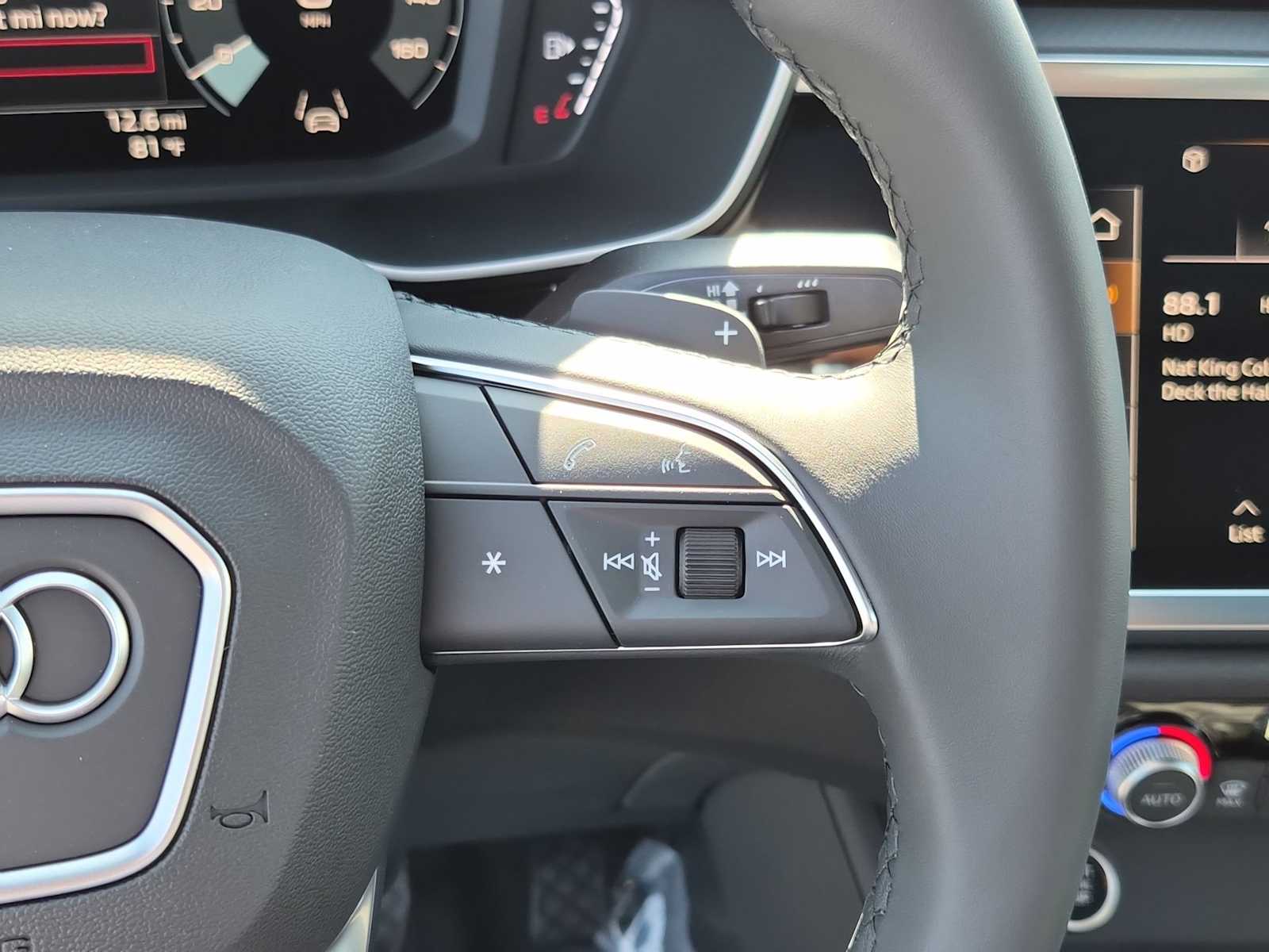 Thumbnail: 2025 Audi Q3 - 22