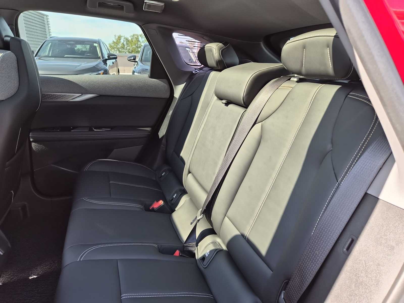 Thumbnail: 2025 Cadillac Optiq - 19