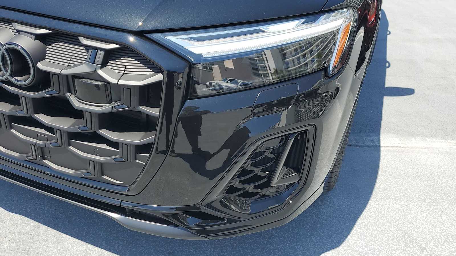 Thumbnail: 2026 Audi Q7 - 10