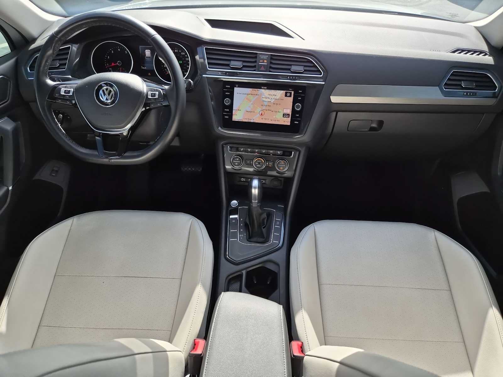 Thumbnail: 2018 Volkswagen Tiguan - 14