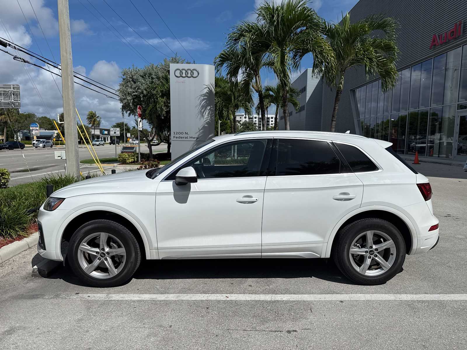 Thumbnail: 2023 Audi Q5 - 3