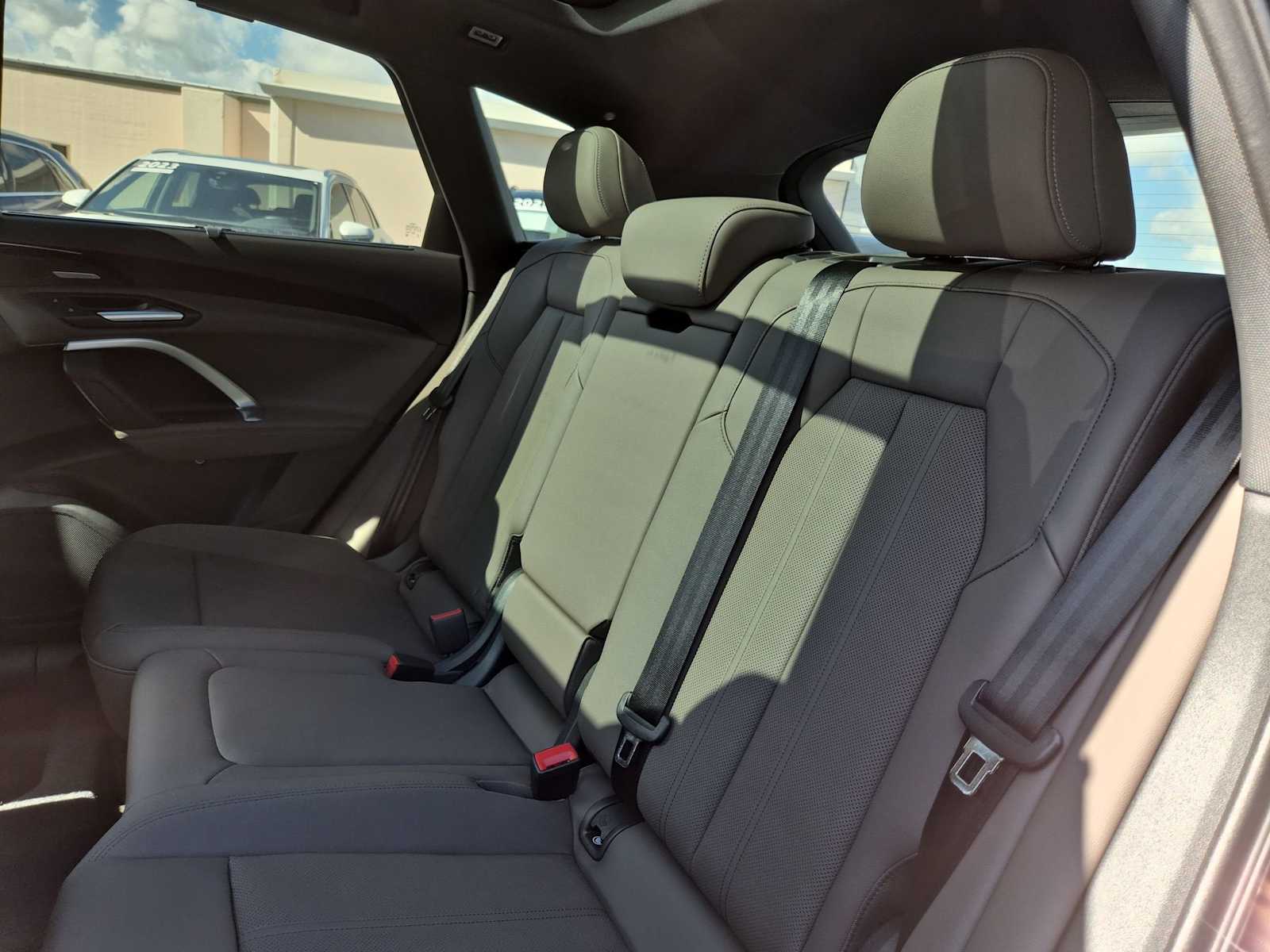 Thumbnail: 2025 Audi Q5 - 19