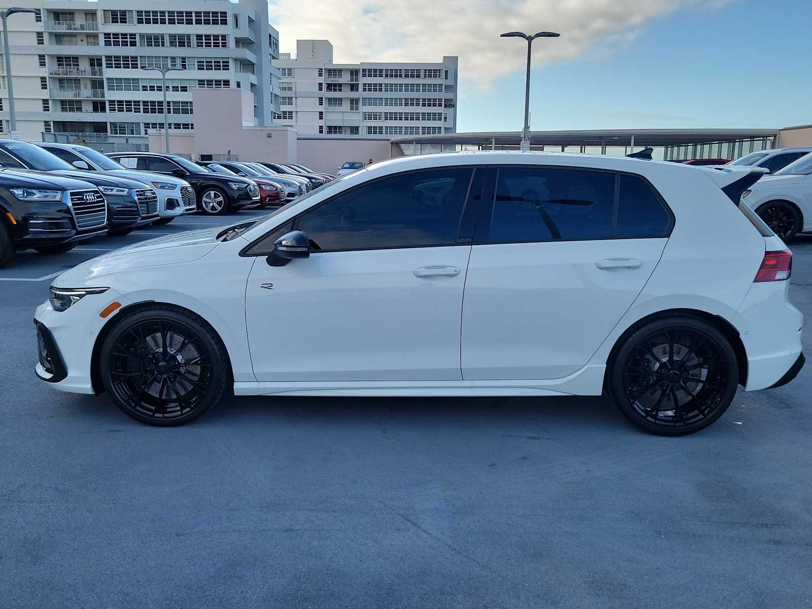 Thumbnail: 2025 Volkswagen Golf - 3