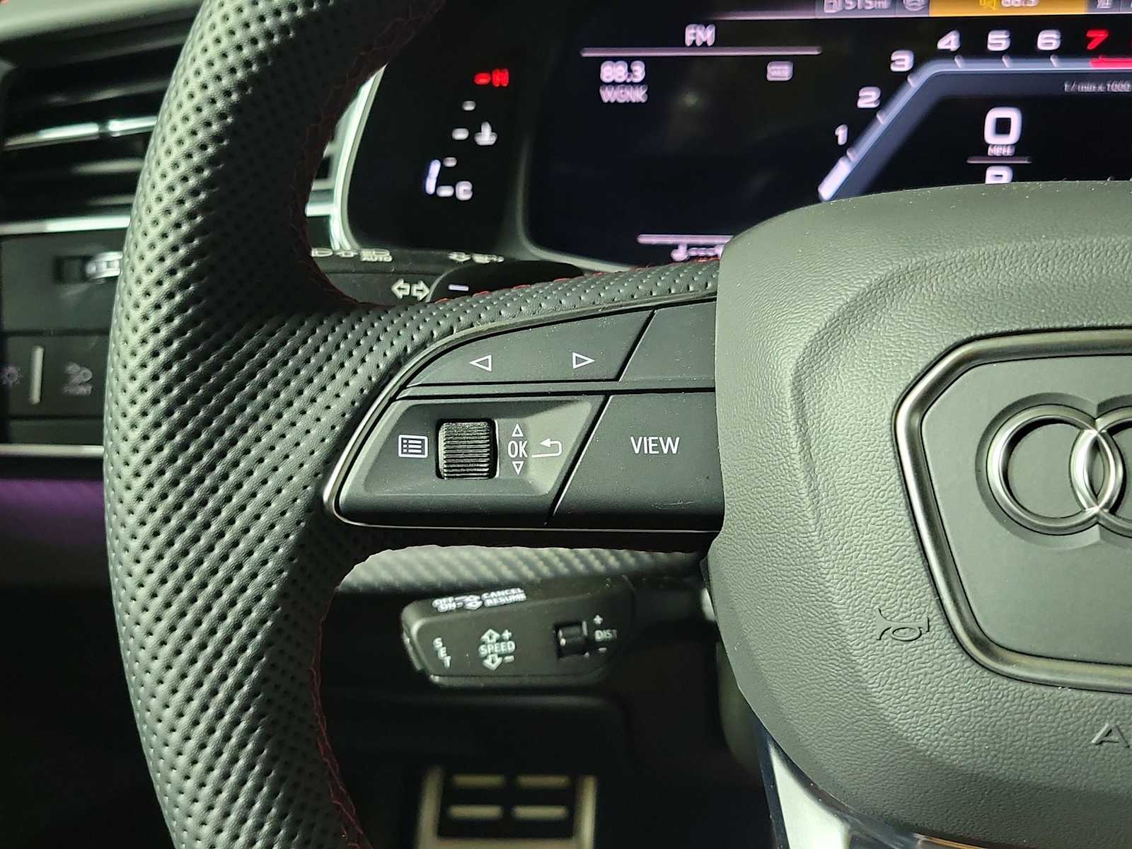 Thumbnail: 2026 Audi SQ8 - 19