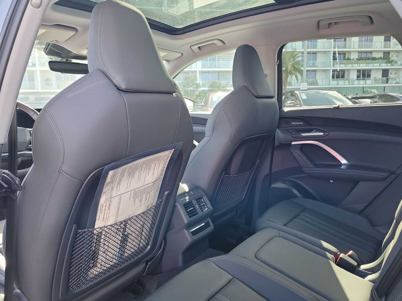 Thumbnail: 2025 Audi Q5 - 17