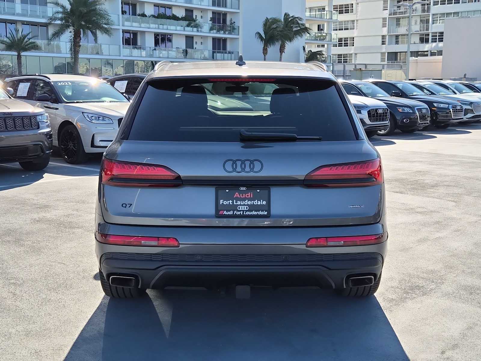 Thumbnail: 2026 Audi Q7 - 5