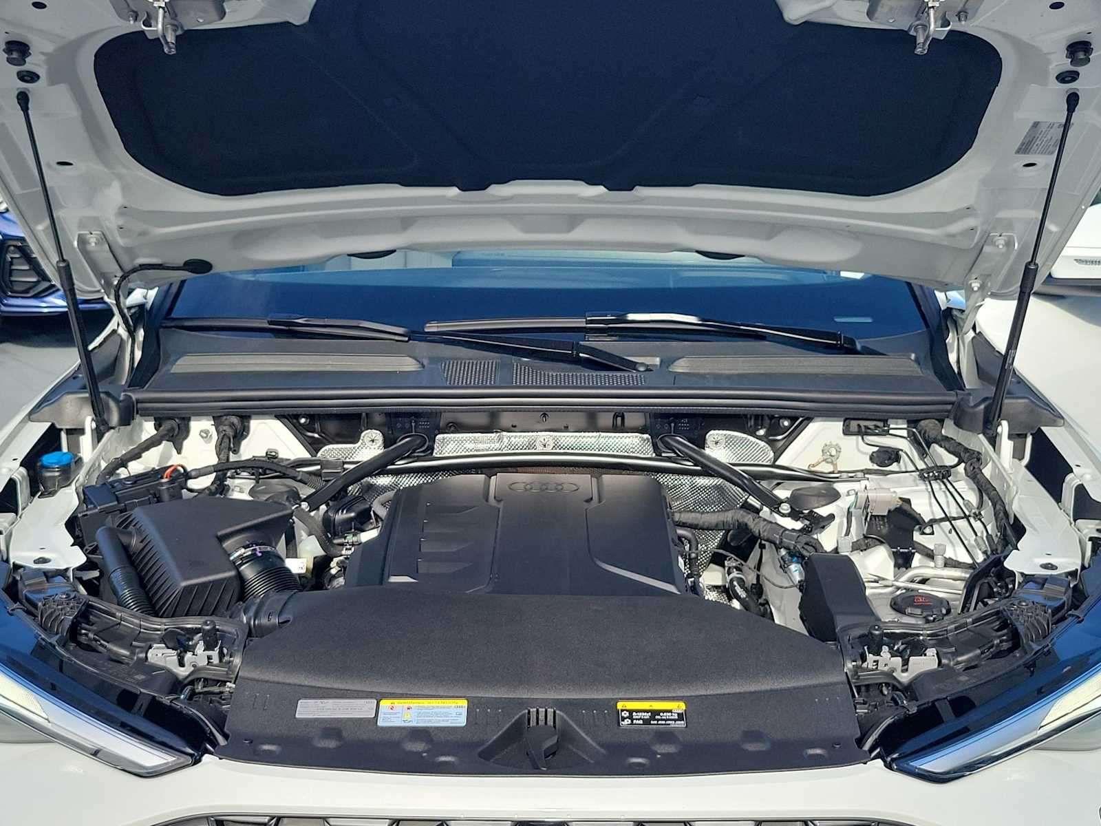 Thumbnail: 2025 Audi Q5 - 13