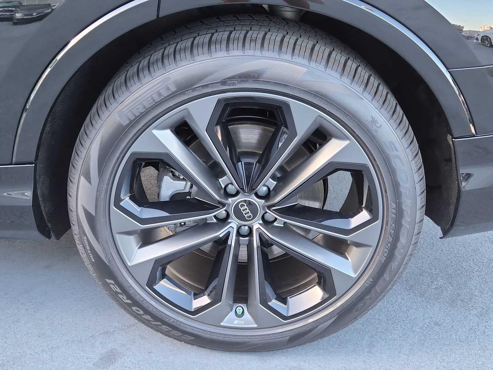 Thumbnail: 2026 Audi Q7 - 12