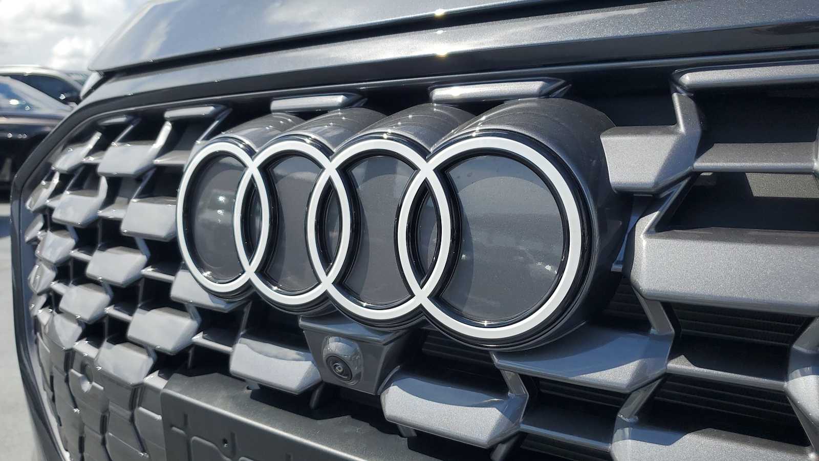 Thumbnail: 2026 Audi Q5 - 11