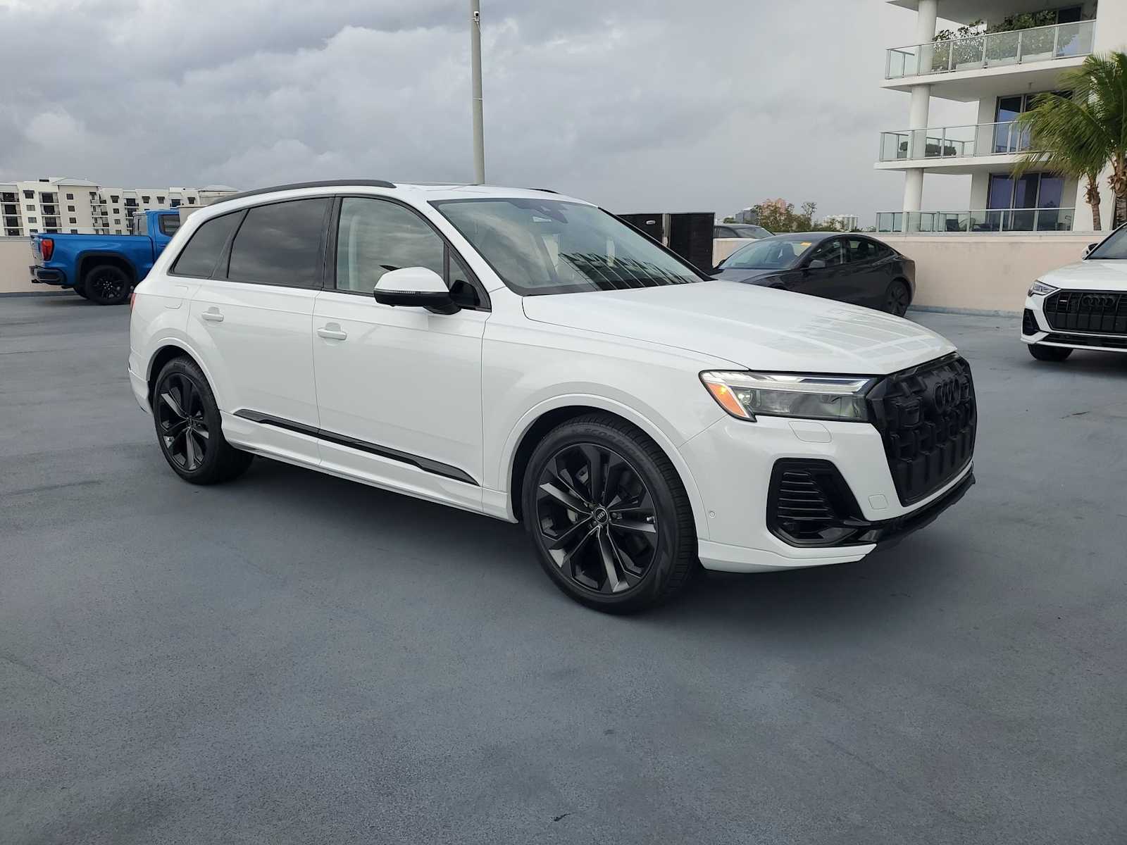 Thumbnail: 2025 Audi Q7 - 8