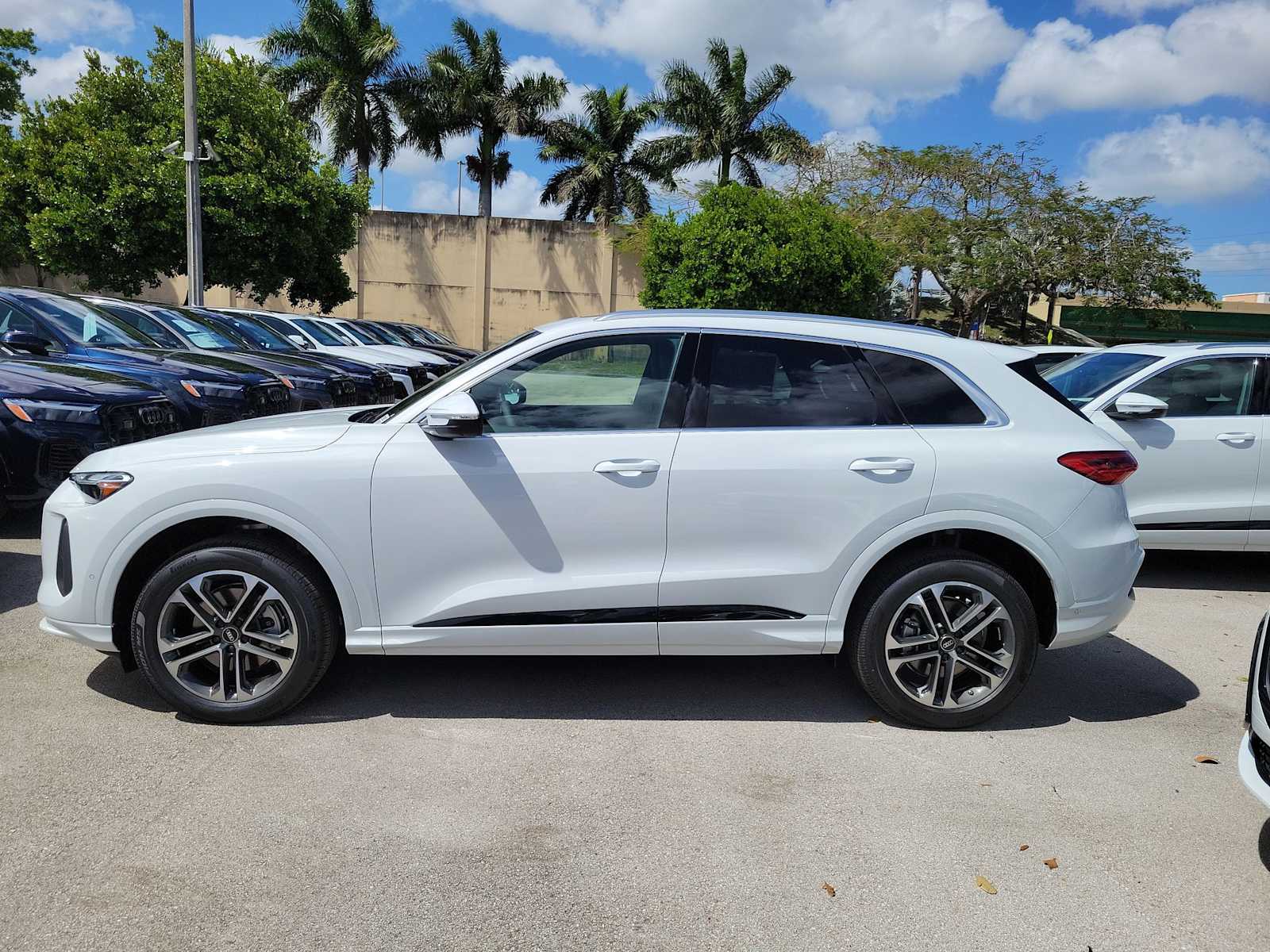 Thumbnail: 2026 Audi Q5 - 11