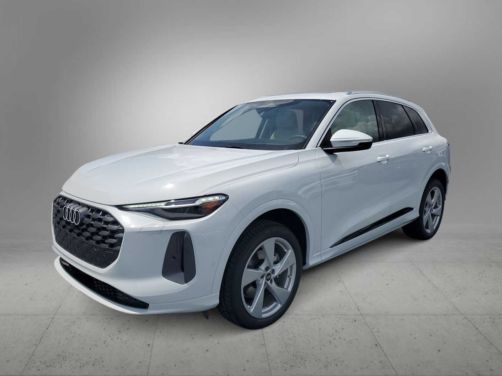 2025 Audi Q5 Premium Plus Hero Image