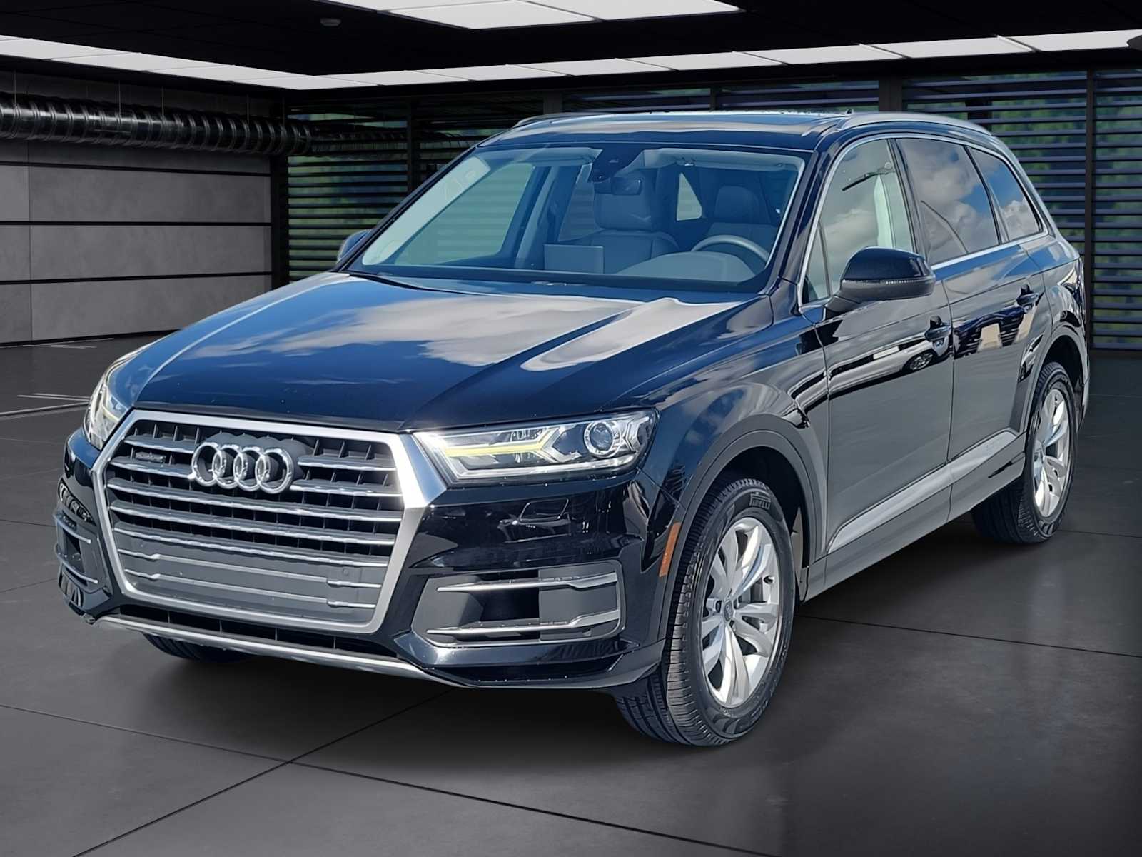 Thumbnail: 2018 Audi Q7 - 1