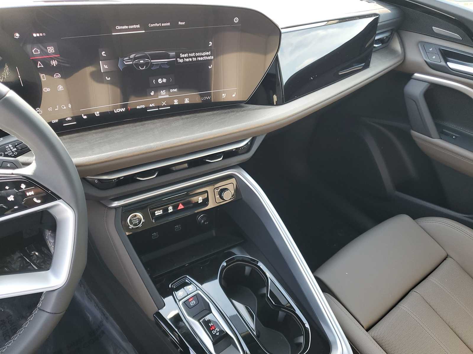 Thumbnail: 2025 Audi Q5 - 23