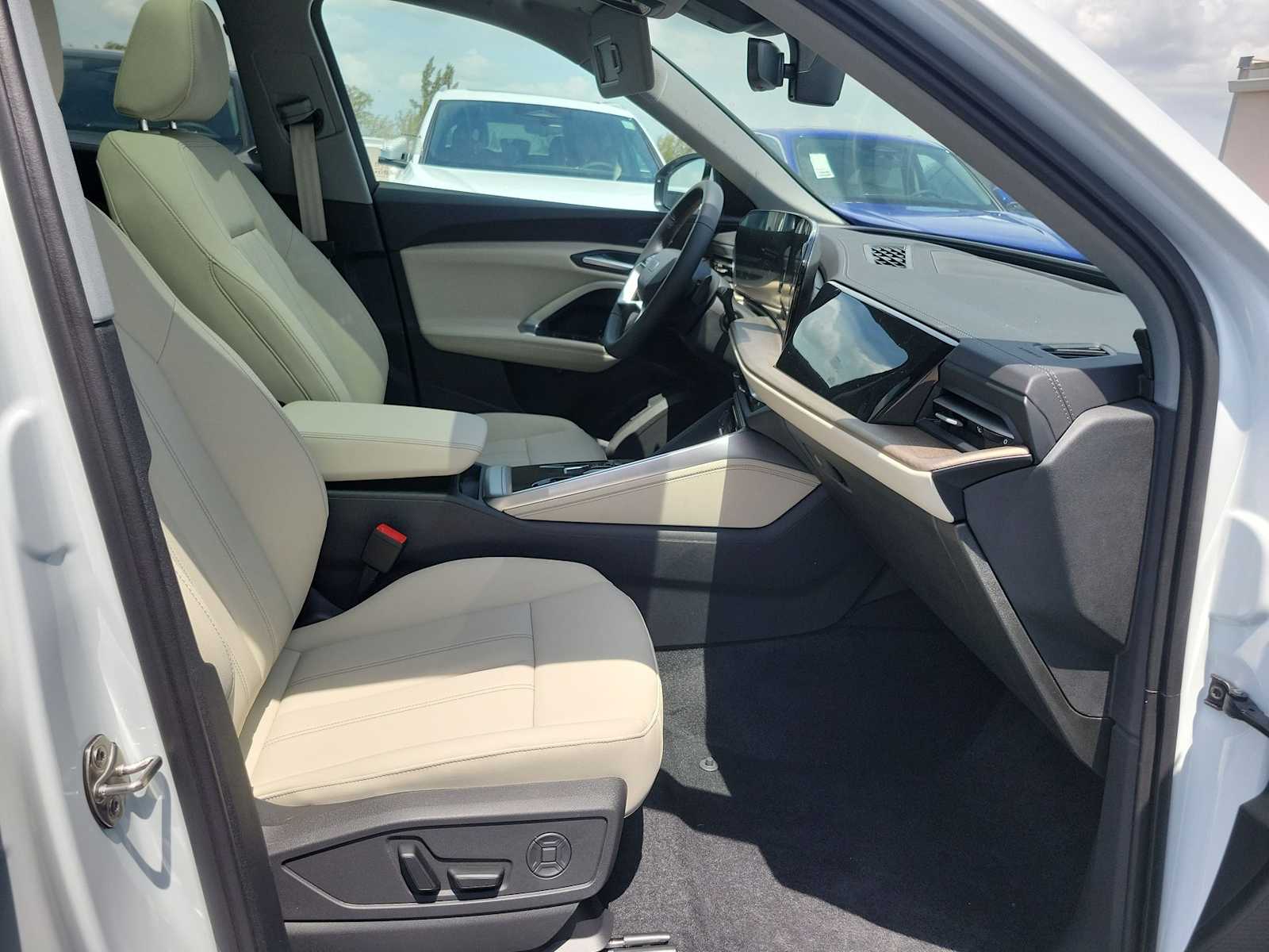 Thumbnail: 2026 Audi Q5 - 20
