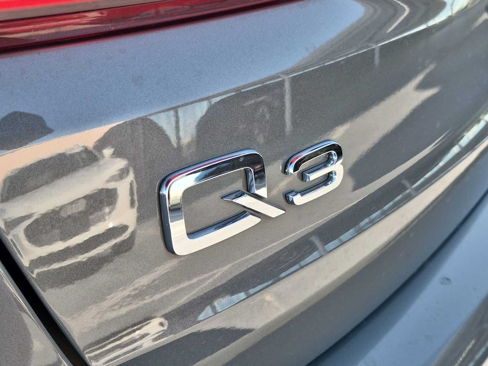 Thumbnail: 2023 Audi Q3 - 10