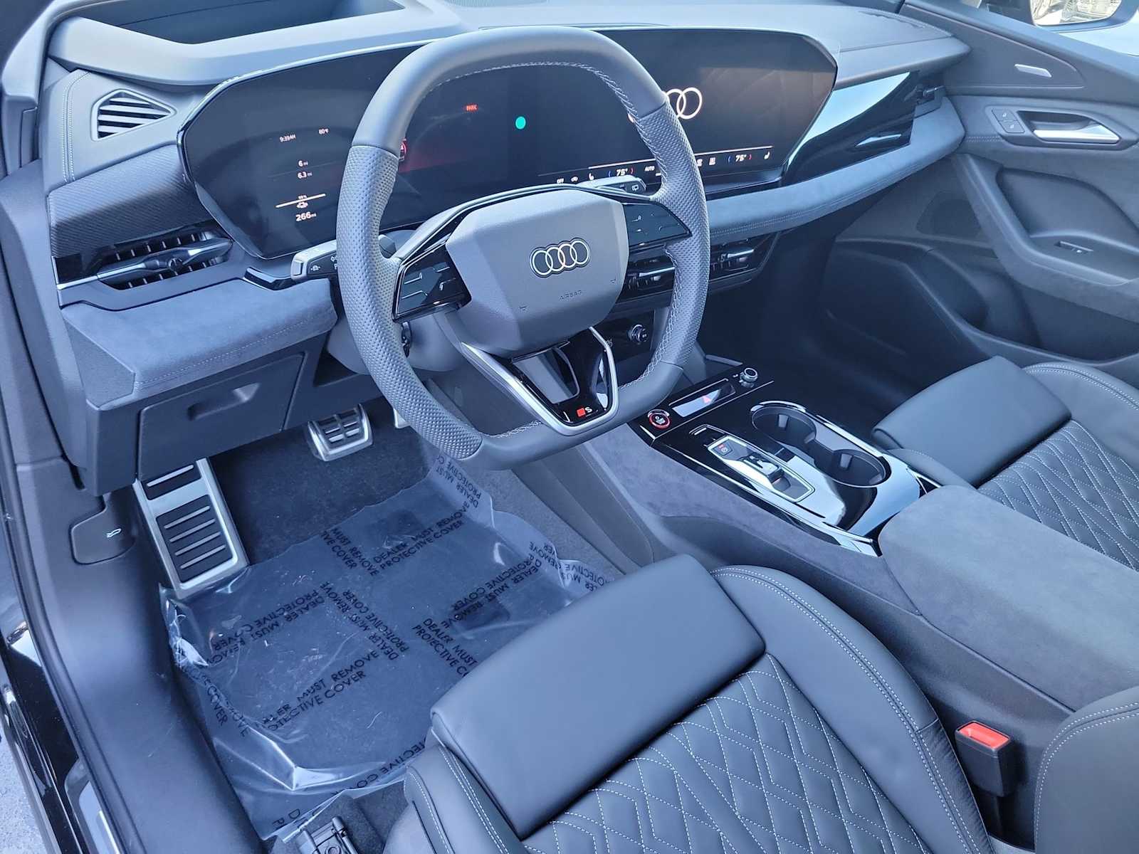 Thumbnail: 2025 Audi SQ6 e-tron - 2