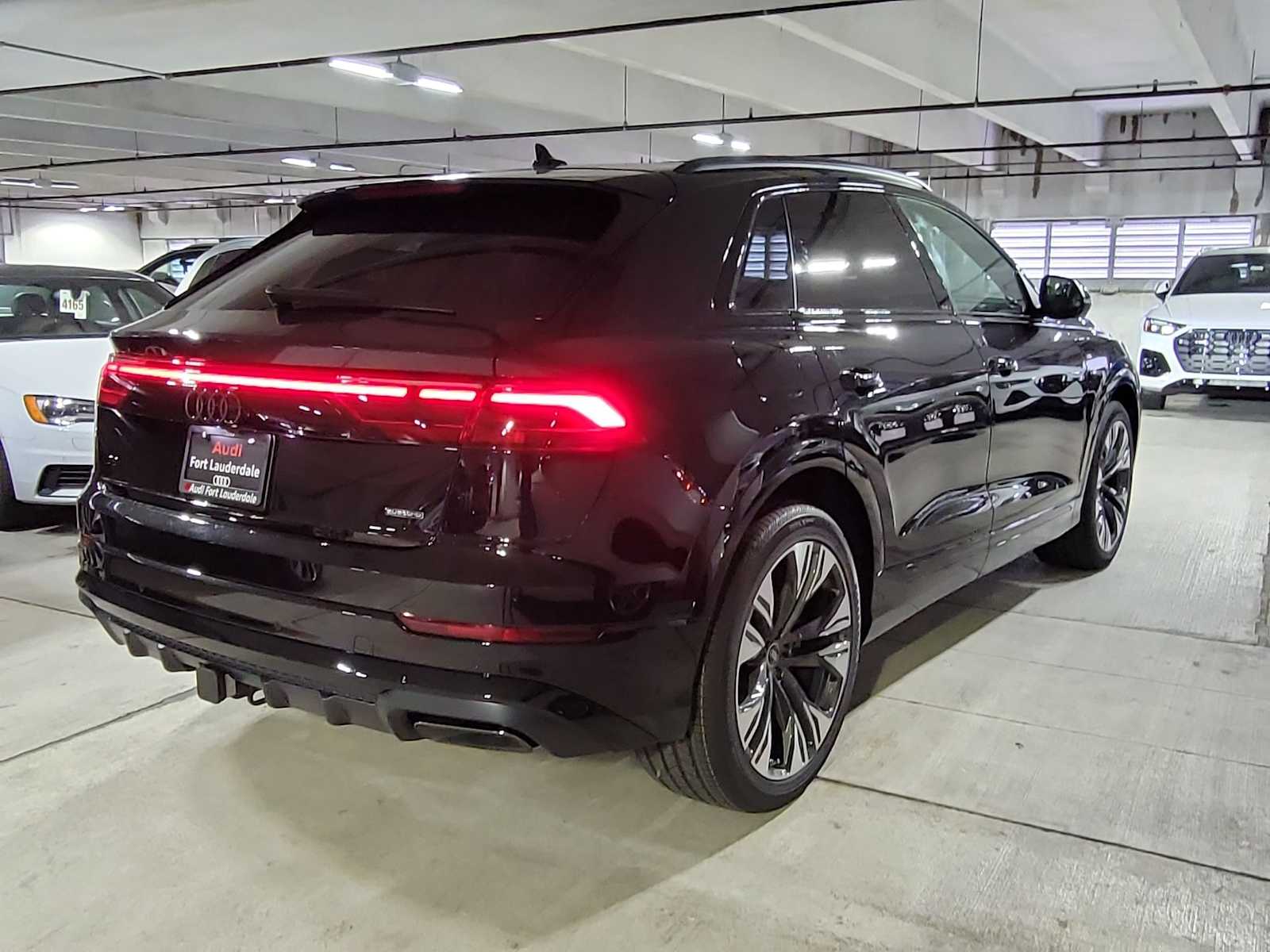 Thumbnail: 2026 Audi Q8 - 5
