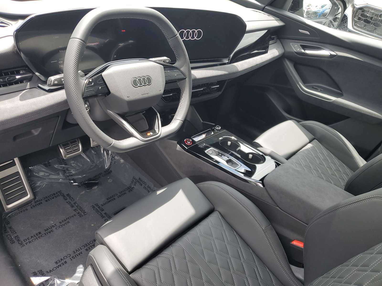 2025 Audi SQ6 photo 2