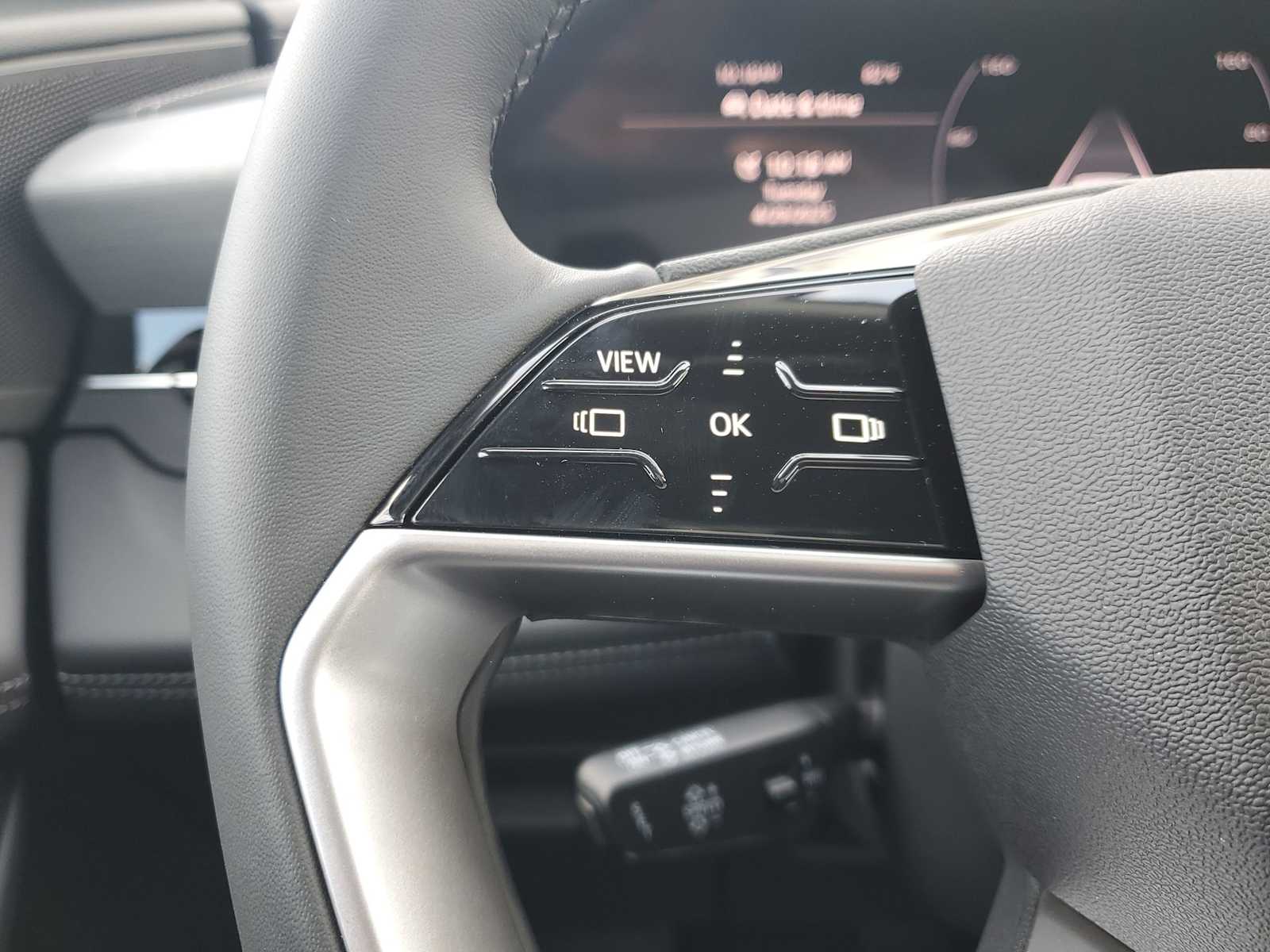 Thumbnail: 2025 Audi Q6 e-tron - 17