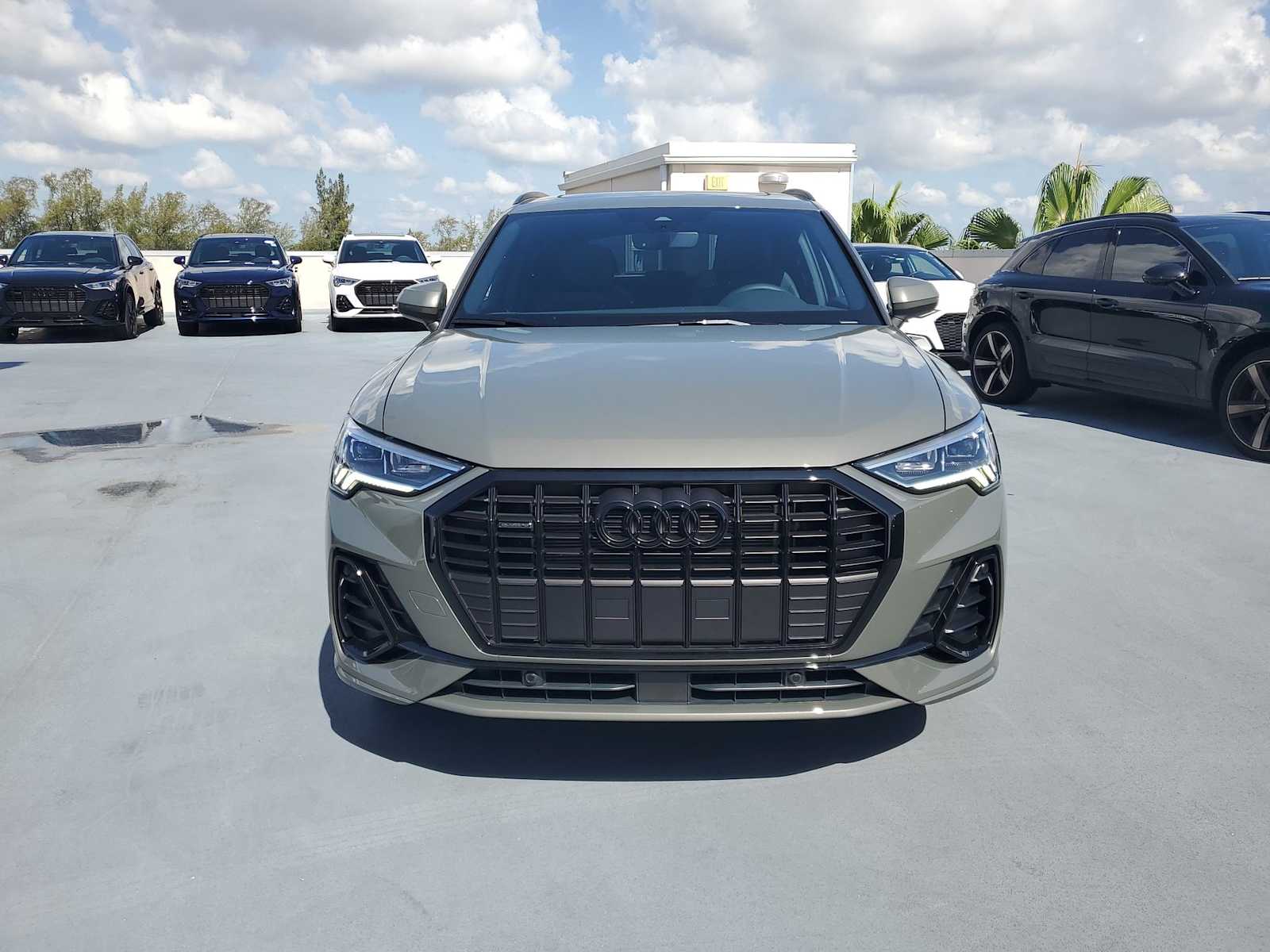 Thumbnail: 2025 Audi Q3 - 9