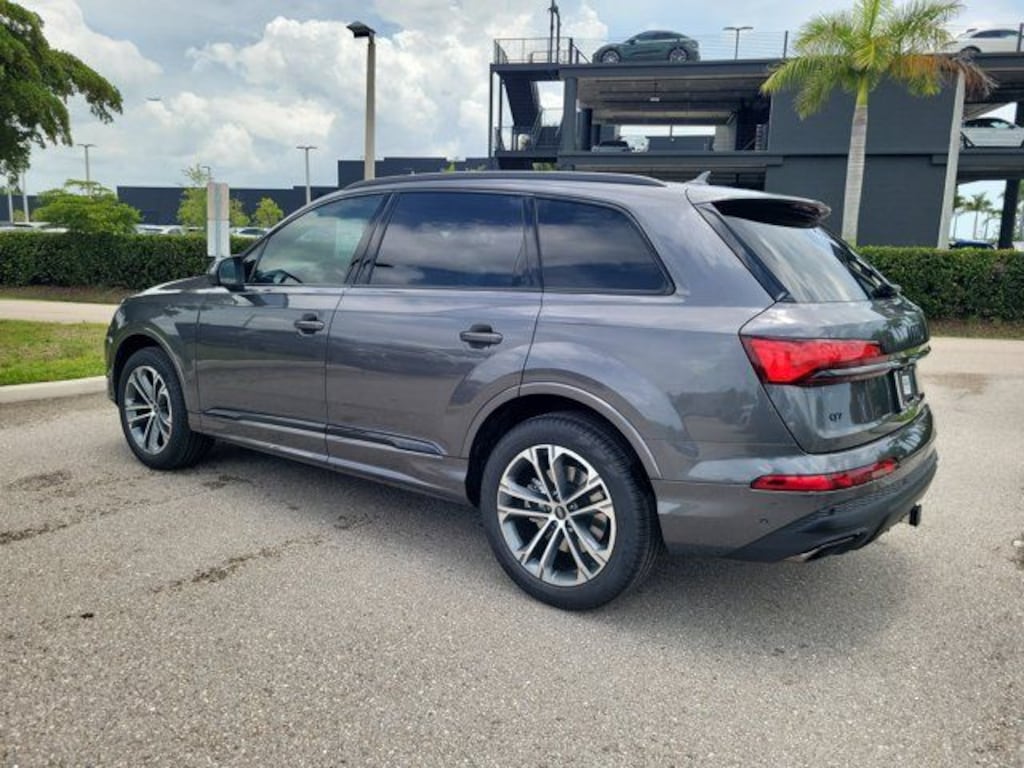 New 2026 Audi Q7 45 Premium SUV
