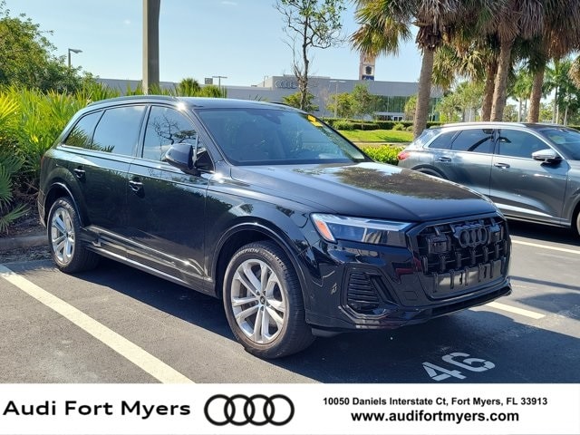 2025 Audi Q7 Premium's photo