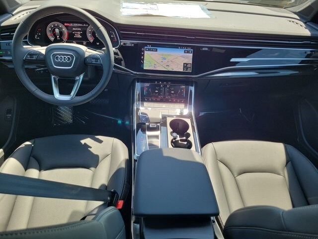 2025 Audi Q7 Premium Plus photo 2
